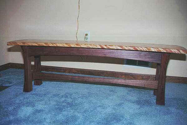 bench3.jpg (24948 bytes)