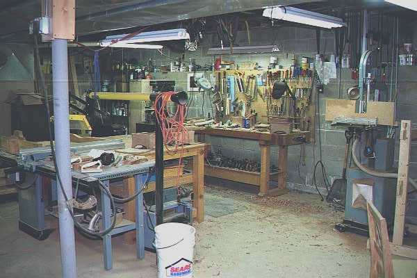shop2.jpg (37928 bytes)